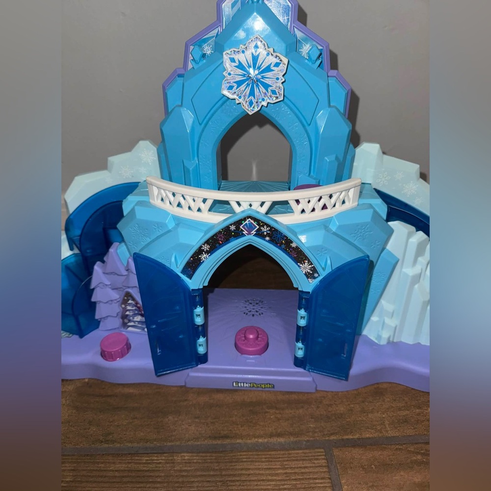 Fisher-Price Little People Disney Frozen Elsa's Ice Palace